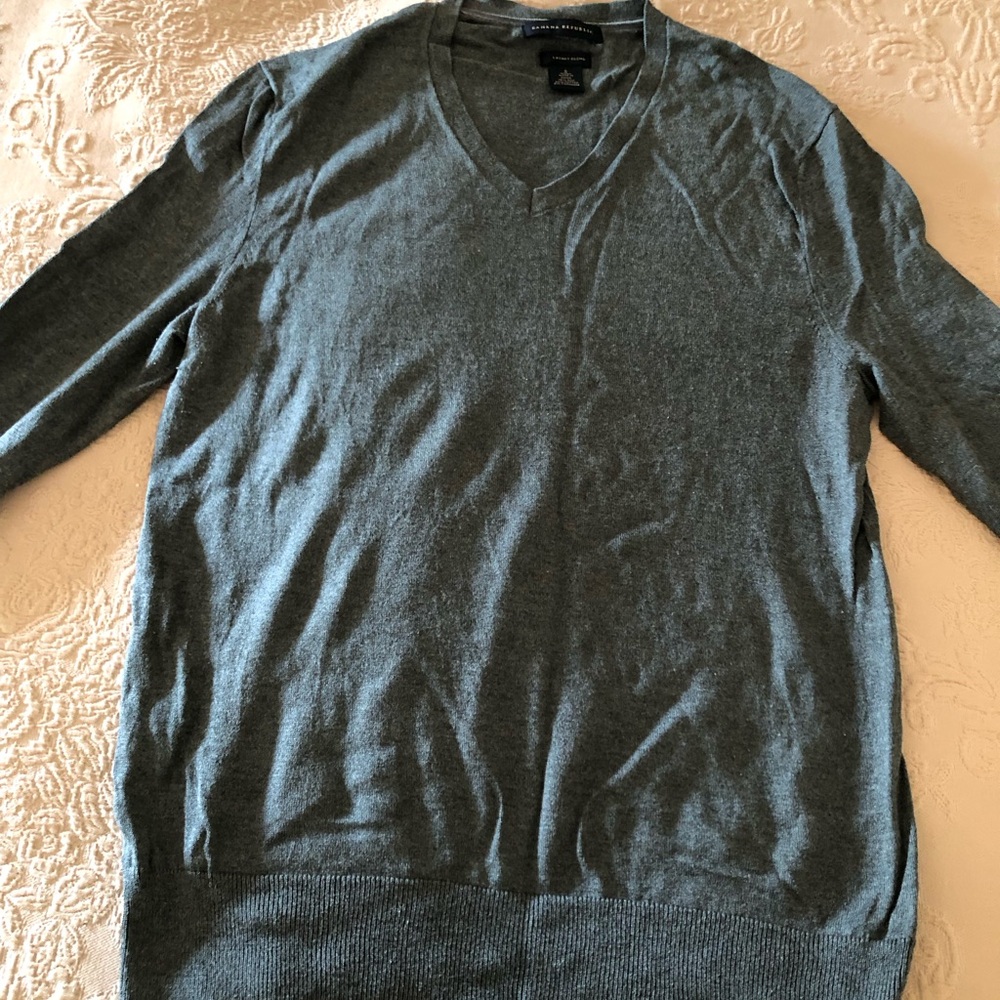 Banana Republic V-Neck Sweater - Gray
